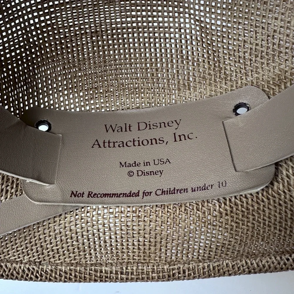 Walt Disney Attractions  Animal Kingdom Kilimanjaro Safaris Hat. Adjustable.